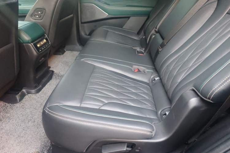 Used GAC Trumpchi GS8 2022 Flagship Series 2.0 TGDI Two-Wheel-Drive Prestige Edition (7 Seats) Left Rear Seat