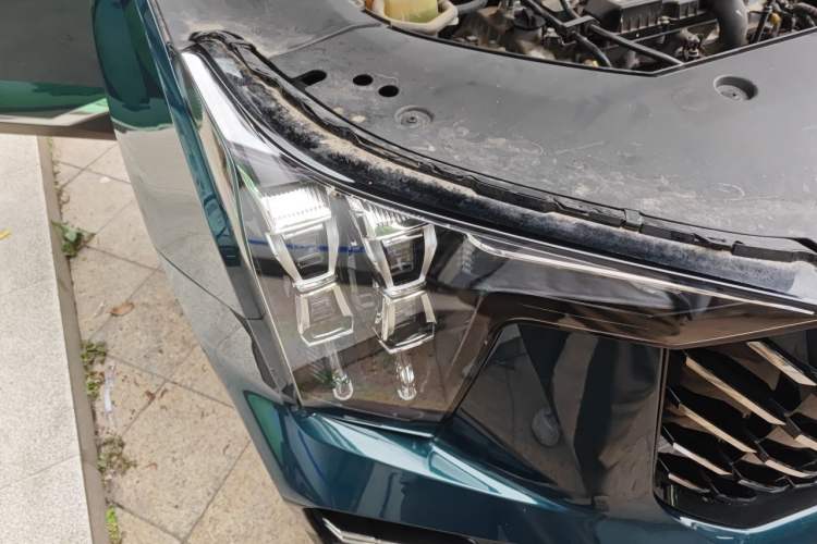 Used GAC Trumpchi GS8 2022 Flagship Series 2.0 TGDI Two-Wheel-Drive Prestige Edition (7 Seats) Right Front Headlight