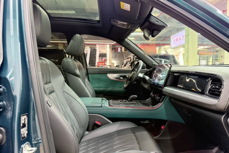 Used GAC Trumpchi GS8 2022 Dual-Engine Series 2.0TM Two-Wheel Drive Prestige Edition (7 Seats) Right Front Seat