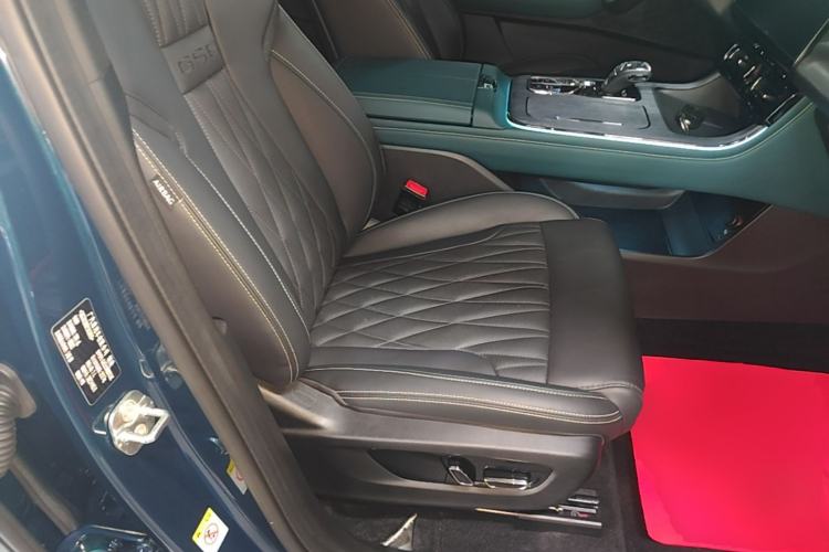 Used GAC Trumpchi GS8 2022 Dual-Engine Series 2.0TM Two-Wheel Drive Prestige Edition (7 Seats) Right Front Seat