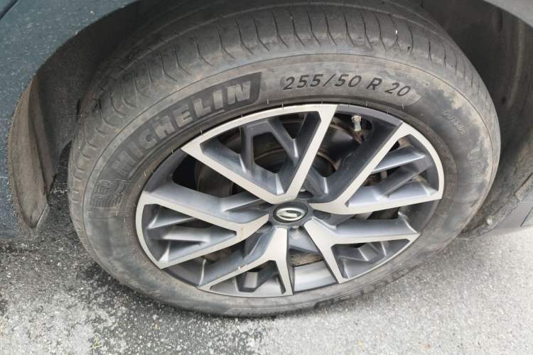 Used GAC Trumpchi GS8 2022 Double-Energy Series 2.0TM Two-Wheel Drive Prestige Edition (6 Seats) Right Front Wheel Hub