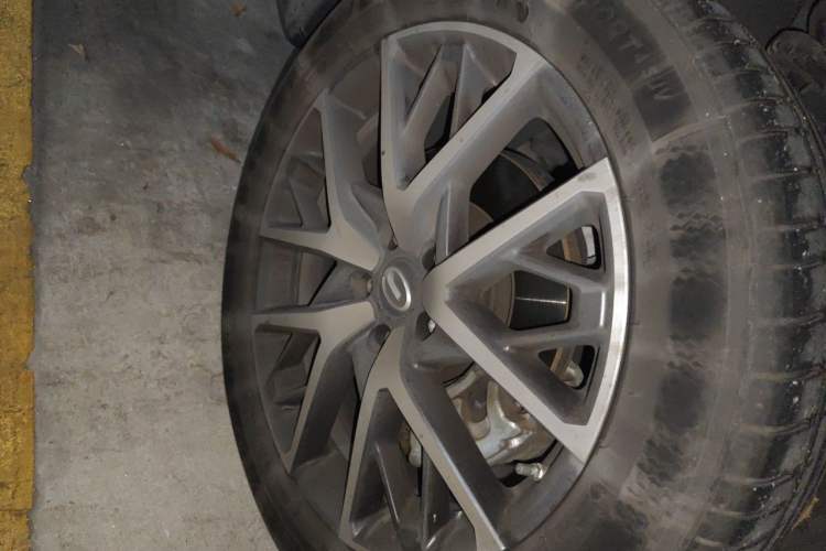Used GAC Trumpchi GS8 2022 Flagship Series 2.0 TGDI All-Wheel-Drive Supreme Edition (6-seater) Right Front Wheel Hub