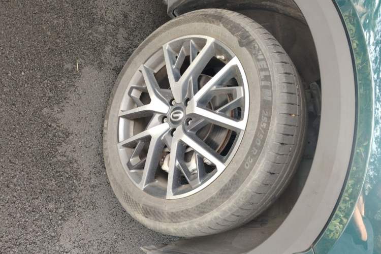 Used GAC Trumpchi GS8 2022 Flagship Series 2.0 TGDI Two-Wheel-Drive Prestige Edition (7 Seats) Right Front Wheel Hub