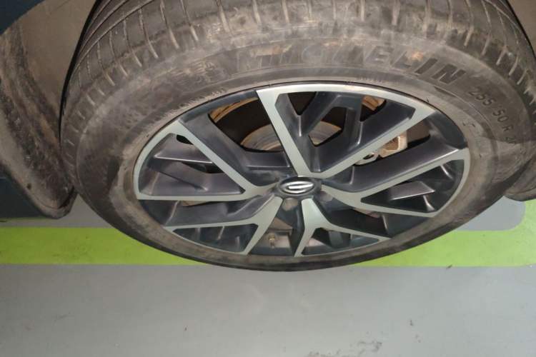 Used GAC Trumpchi GS8 2022 Double-Energy Series 2.0TM Four-Wheel Drive Premium Edition (7 Seats) Right Front Wheel Hub