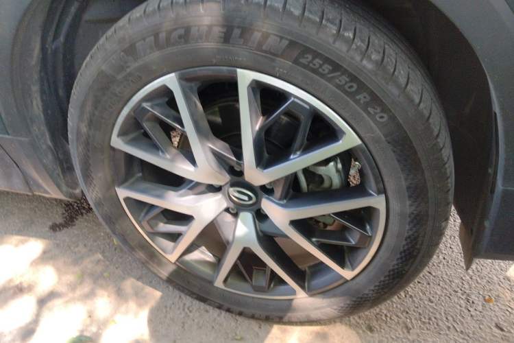 Used GAC Trumpchi GS8 2022 Flagship Series 2.0 TGDI Two-Wheel-Drive Prestige Edition (6-seater) Right Front Wheel Hub
