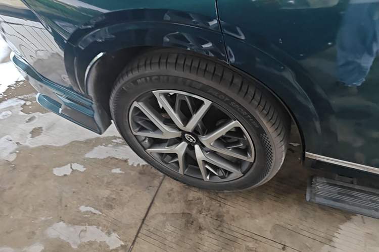 Used GAC Trumpchi GS8 2022 Dual-Engine Series 2.0TM Two-Wheel Drive Prestige Edition (7 Seats) Right Rear Wheel Hub