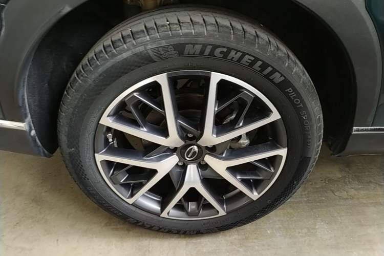 Used GAC Trumpchi GS8 2022 Flagship Series 2.0 TGDI Two-Wheel-Drive Prestige Edition (7 Seats) Right Rear Wheel Hub