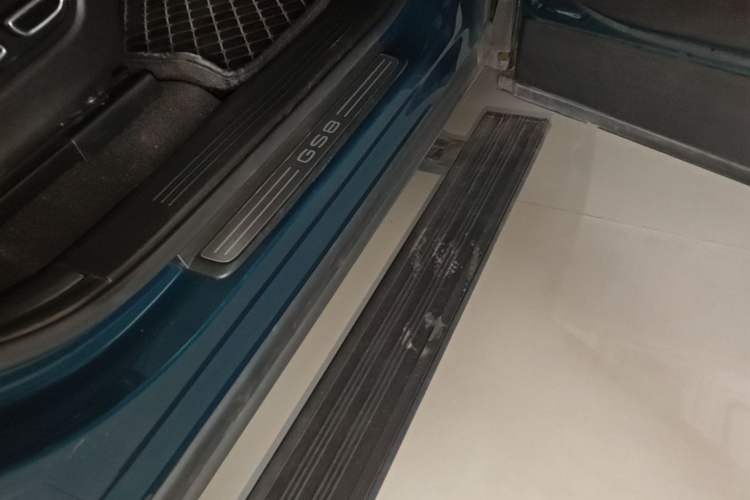 Used GAC Trumpchi GS8 2022 Flagship Series 2.0 TGDI Two-Wheel-Drive Prestige Edition (7 Seats) Right Side Sill