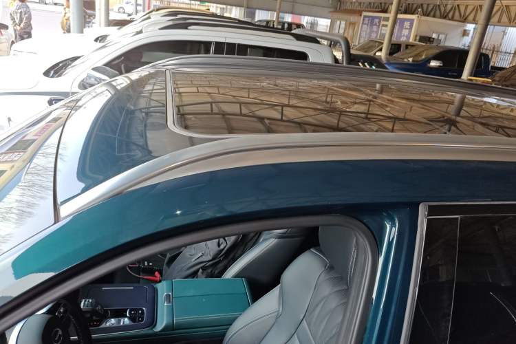 Used GAC Trumpchi GS8 2022 Linghang Series 2.0 TGDI Two-Wheel-Drive Luxury Smart Connectivity Version (7 Seats) Roof