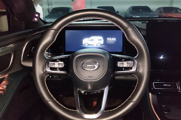 Used GAC Trumpchi GS8 2022 Linghang Series 2.0 TGDI Two-Wheel-Drive Luxury Smart Connectivity Version (7 Seats) Steering Wheel