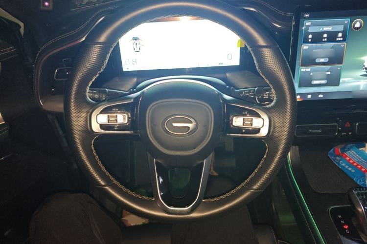 Used GAC Trumpchi GS8 2022 Linghang Series 2.0 TGDI Two-Wheel Drive Luxury Smart Connectivity Version (6 Seats) Steering Wheel