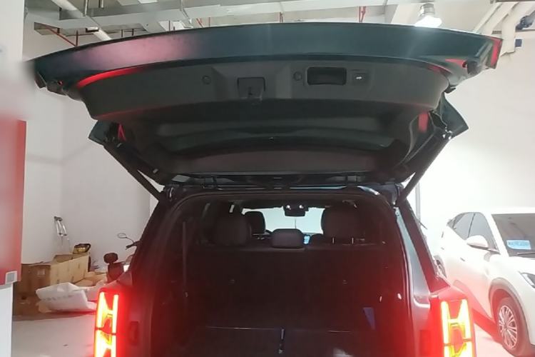 Used GAC Trumpchi GS8 2022 Dual-Engine Series 2.0TM Two-Wheel Drive Prestige Edition (7 Seats) Trunk