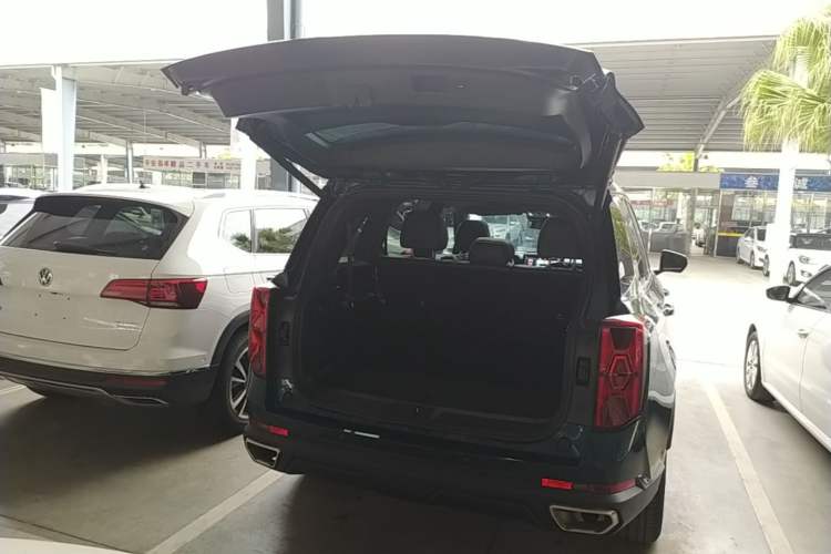 Used GAC Trumpchi GS8 2022 Flagship Series 2.0 TGDI Two-Wheel-Drive Prestige Edition (7 Seats) Trunk