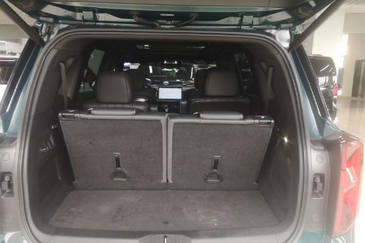 Used GAC Trumpchi GS8 2022 Flagship Series 2.0 TGDI Two-Wheel-Drive Prestige Edition (6-seater) Trunk