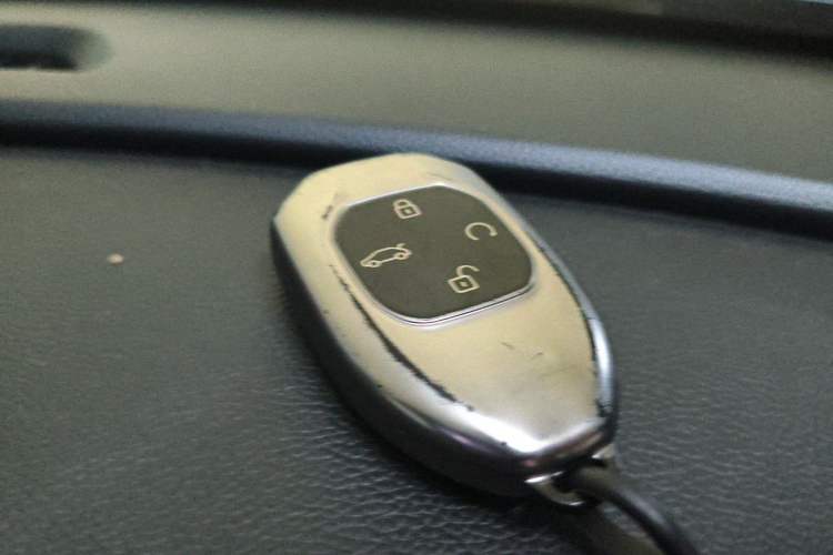 Used GAC Trumpchi GS8 2022 Flagship Series 2.0 TGDI Two-Wheel-Drive Prestige Edition (7 Seats) Vehicle Key