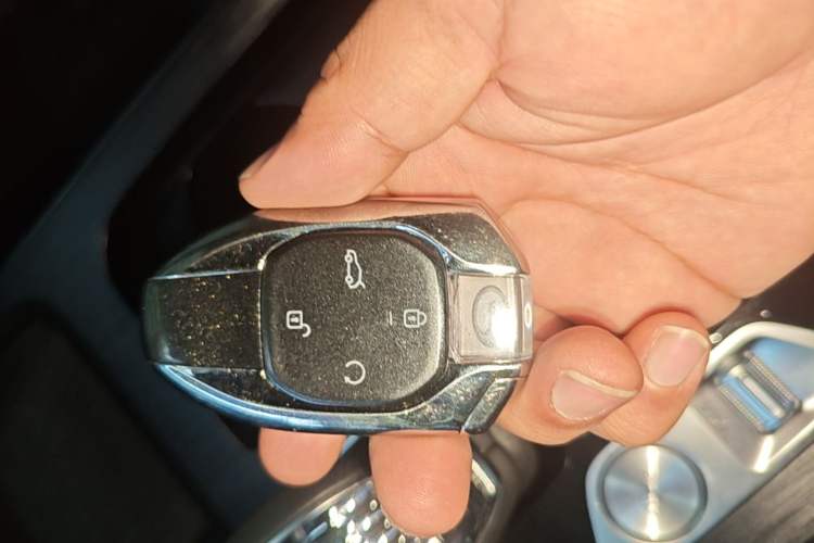 Used GAC Trumpchi GS8 2022 Flagship Series 2.0 TGDI Two-Wheel-Drive Prestige Edition (6-seater) Vehicle Key