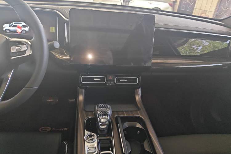 Used GAC Trumpchi GS8 2022 Flagship Series 2.0 TGDI Four-Wheel Drive Luxury Smart Connectivity Version (7 Seats) Audio And AC Panel
