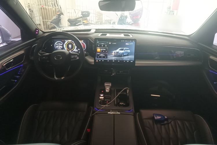 Used GAC Trumpchi GS8 2022 Dual-Engine Series 2.0TM Two-Wheel Drive Prestige Edition (7 Seats) Center Console