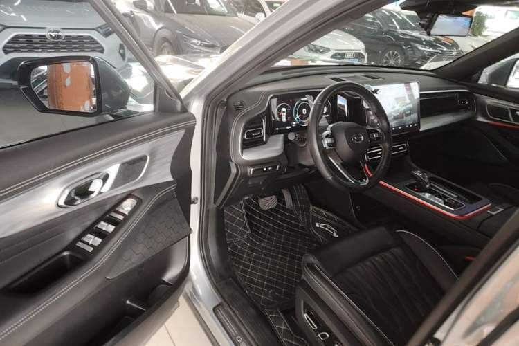 Used GAC Trumpchi GS8 2022 Flagship Series 2.0 TGDI Two-Wheel-Drive Prestige Edition (7 Seats) Driver Seat