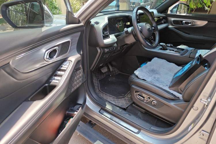 Used GAC Trumpchi GS8 2022 Linghang Series 2.0 TGDI Two-Wheel-Drive Luxury Smart Connectivity Version (7 Seats) Driver Seat