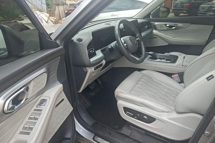 Used GAC Trumpchi GS8 2022 Linghang Series 2.0 TGDI Two-Wheel-Drive Luxury Smart Connectivity Version (7 Seats) Driver Seat