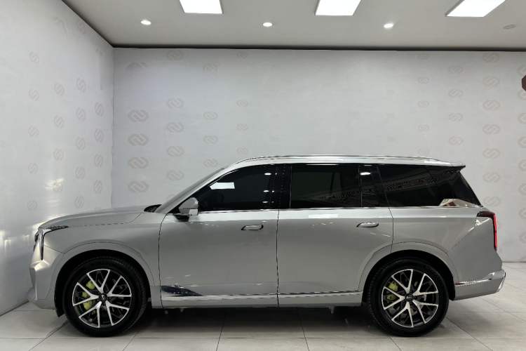 Used GAC Trumpchi GS8 2022 Dual-Engine Series 2.0TM Two-Wheel Drive Prestige Edition (7 Seats) Exterior 2