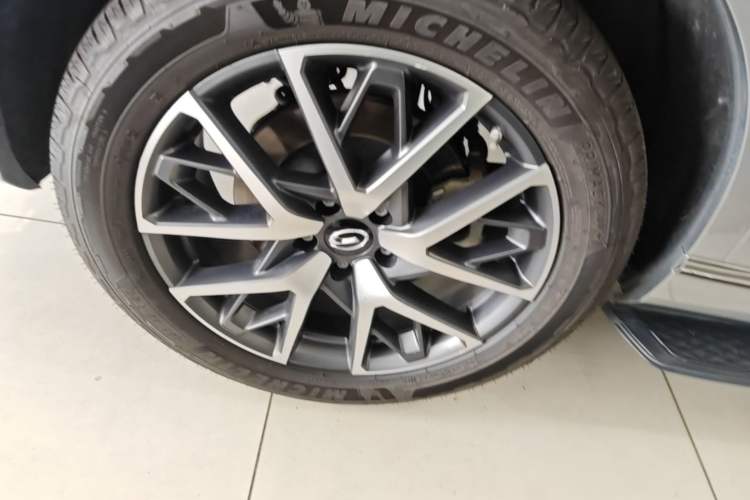 Used GAC Trumpchi GS8 2022 Dual-Engine Series 2.0TM Two-Wheel Drive Prestige Edition (7 Seats) Exterior 5