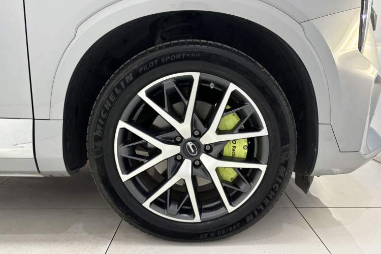 Used GAC Trumpchi GS8 2022 Dual-Engine Series 2.0TM Two-Wheel Drive Prestige Edition (7 Seats) Exterior 5