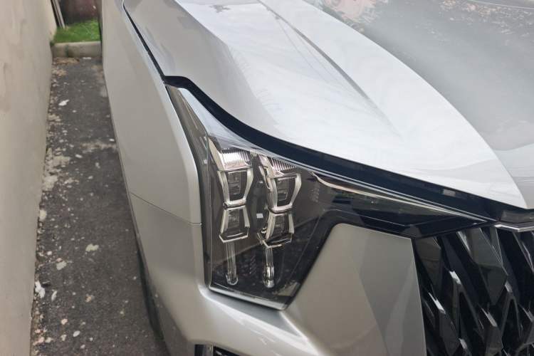Used GAC Trumpchi GS8 2022 Double-Energy Series 2.0TM Two-Wheel Drive Prestige Edition (6 Seats) Exterior 6
