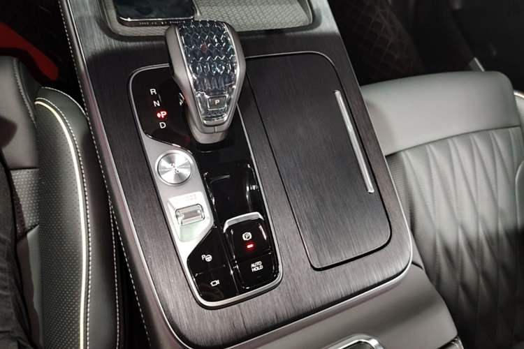 Used GAC Trumpchi GS8 2022 Flagship Series 2.0 TGDI Two-Wheel-Drive Prestige Edition (7 Seats) Gear Lever
