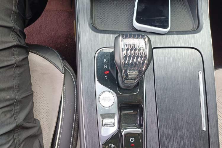 Used GAC Trumpchi GS8 2022 Flagship Series 2.0 TGDI Two-Wheel-Drive Prestige Edition (7 Seats) Gear Lever