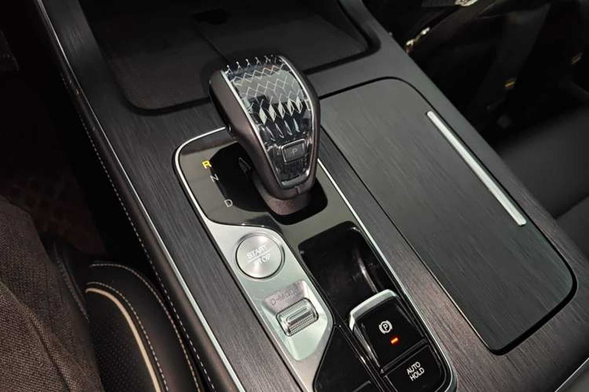 Used GAC Trumpchi GS8 2022 Flagship Series 2.0 TGDI Four-Wheel Drive Luxury Smart Connectivity Version (7 Seats) Gear Lever