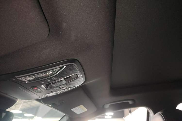 Used GAC Trumpchi GS8 2022 Flagship Series 2.0 TGDI Two-Wheel-Drive Prestige Edition (7 Seats) Headliner