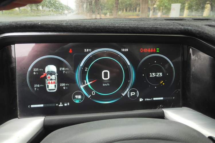 Used GAC Trumpchi GS8 2022 Flagship Series 2.0 TGDI Four-Wheel Drive Luxury Smart Connectivity Version (7 Seats) Instrument Cluster