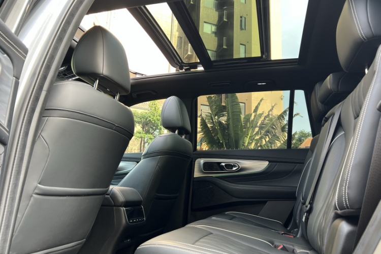 Used GAC Trumpchi GS8 2022 Linghang Series 2.0 TGDI Two-Wheel-Drive Luxury Smart Connectivity Version (7 Seats) Interior 11