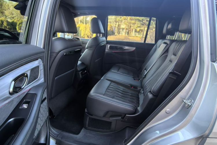 Used GAC Trumpchi GS8 2022 Dual-Engine Series 2.0TM Two-Wheel Drive Prestige Edition (7 Seats) Interior 2
