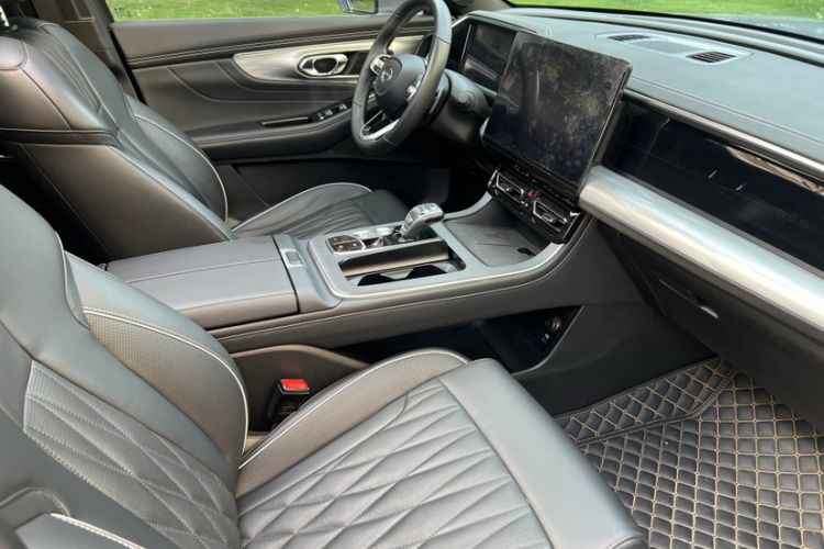 Used GAC Trumpchi GS8 2022 Linghang Series 2.0 TGDI Two-Wheel-Drive Luxury Smart Connectivity Version (7 Seats) Interior 2