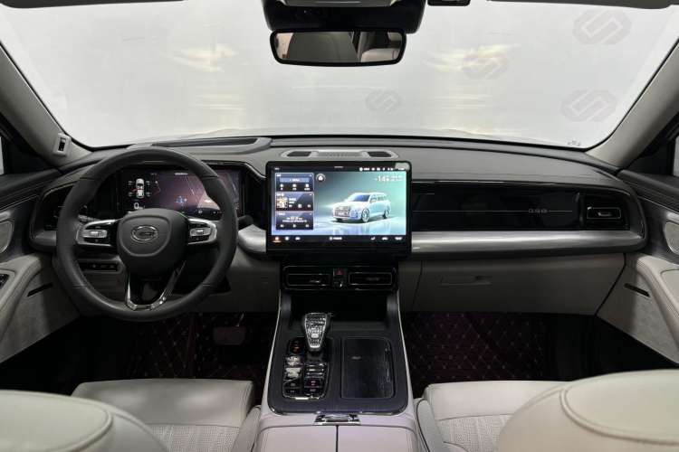 Used GAC Trumpchi GS8 2022 Dual-Engine Series 2.0TM Two-Wheel Drive Prestige Edition (7 Seats) Interior 2