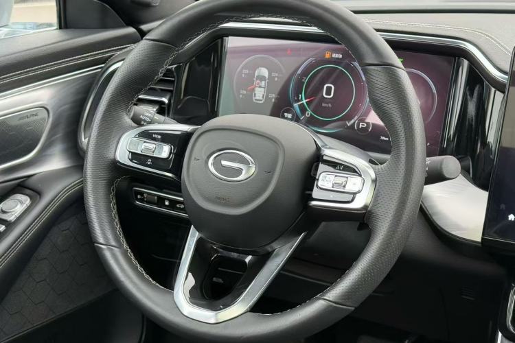 Used GAC Trumpchi GS8 2022 Flagship Series 2.0 TGDI Four-Wheel Drive Luxury Smart Connectivity Version (7 Seats) Interior 2