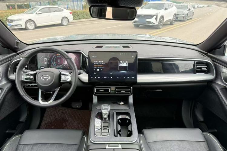 Used GAC Trumpchi GS8 2022 Flagship Series 2.0 TGDI Four-Wheel Drive Luxury Smart Connectivity Version (7 Seats) Interior 3
