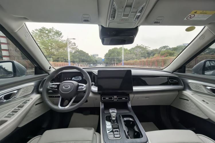 Used GAC Trumpchi GS8 2022 Linghang Series 2.0 TGDI Two-Wheel-Drive Luxury Smart Connectivity Version (7 Seats) Interior 4