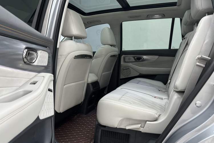 Used GAC Trumpchi GS8 2022 Dual-Engine Series 2.0TM Two-Wheel Drive Prestige Edition (7 Seats) Interior 6