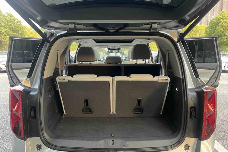 Used GAC Trumpchi GS8 2022 Flagship Series 2.0 TGDI Four-Wheel Drive Luxury Smart Connectivity Version (7 Seats) Interior 8