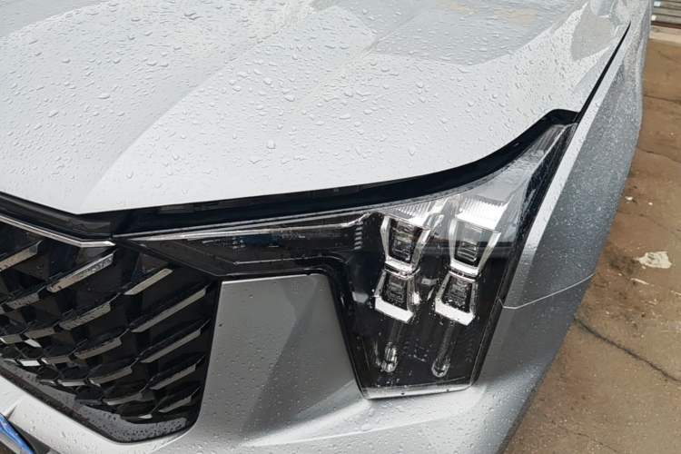 Used GAC Trumpchi GS8 2022 Linghang Series 2.0 TGDI Two-Wheel-Drive Luxury Smart Connectivity Version (7 Seats) Left Front Headlight