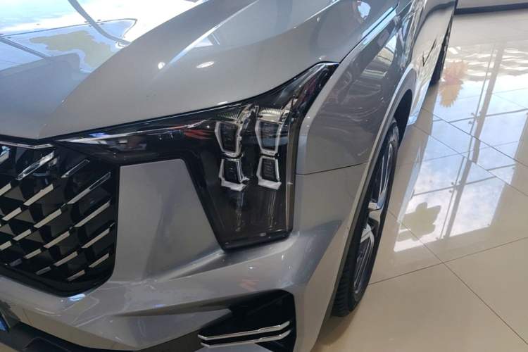 Used GAC Trumpchi GS8 2022 Linghang Series 2.0 TGDI Two-Wheel-Drive Luxury Smart Connectivity Version (7 Seats) Left Front Headlight