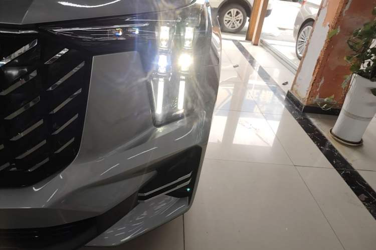 Used GAC Trumpchi GS8 2022 Flagship Series 2.0 TGDI Two-Wheel-Drive Prestige Edition (7 Seats) Left Front Headlight