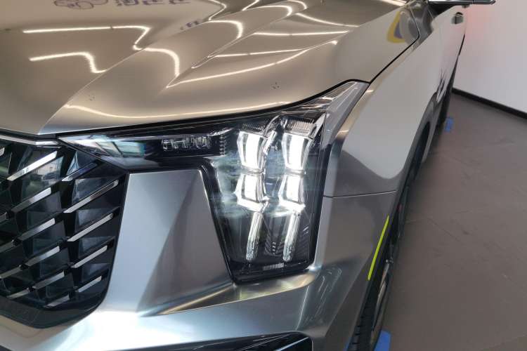 Used GAC Trumpchi GS8 2022 Linghang Series 2.0 TGDI Two-Wheel-Drive Luxury Smart Connectivity Version (7 Seats) Left Front Headlight