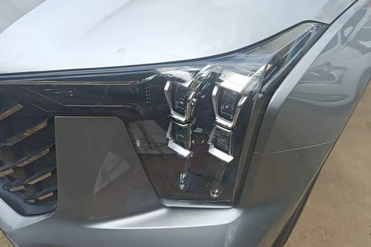Used GAC Trumpchi GS8 2022 Linghang Series 2.0 TGDI Two-Wheel-Drive Luxury Smart Connectivity Version (7 Seats) Left Front Headlight