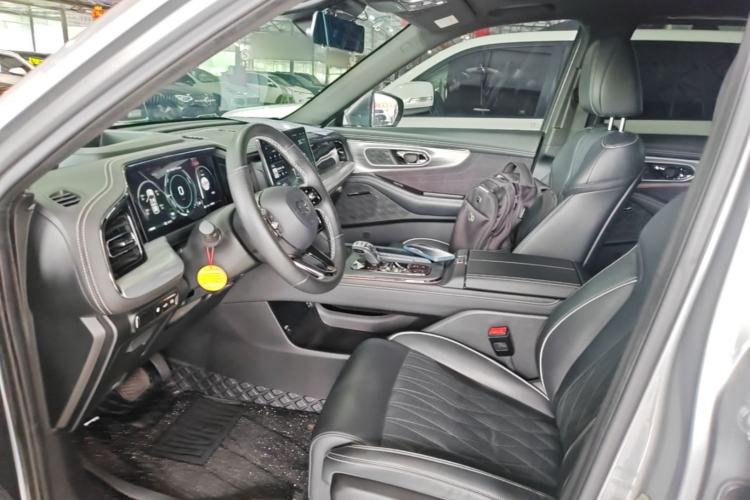 Used GAC Trumpchi GS8 2022 Dual-Engine Series 2.0TM Two-Wheel Drive Prestige Edition (7 Seats) Left Front Seat
