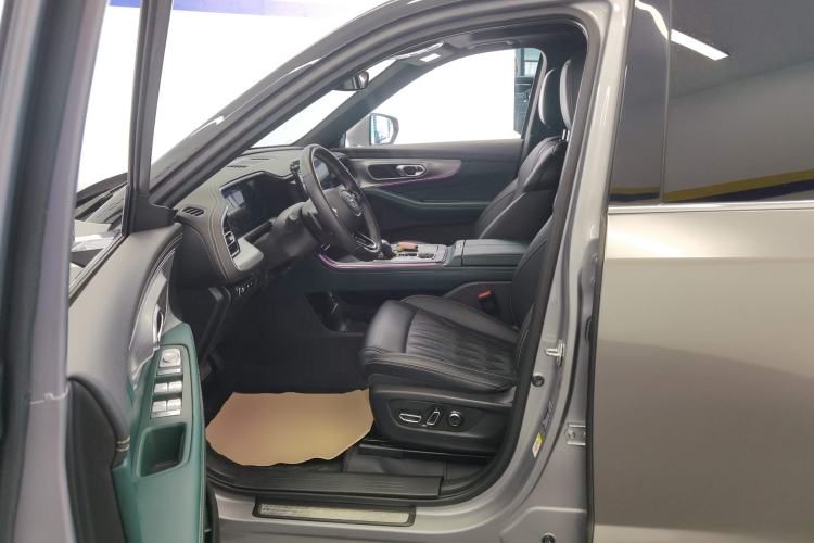 Used GAC Trumpchi GS8 2022 Linghang Series 2.0 TGDI Two-Wheel-Drive Luxury Smart Connectivity Version (7 Seats) Left Front Seat